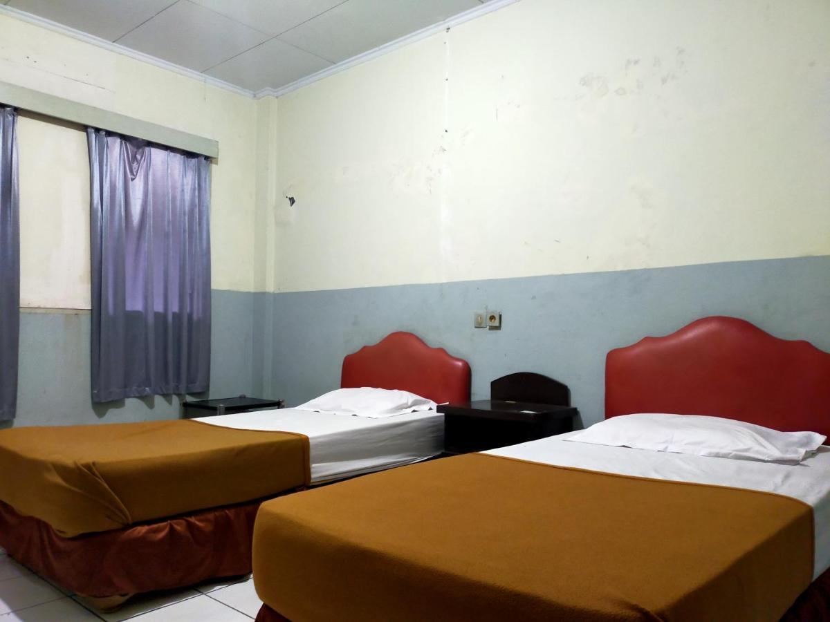 Hotel Nirwana Ternate Redpartner Eksteriør billede